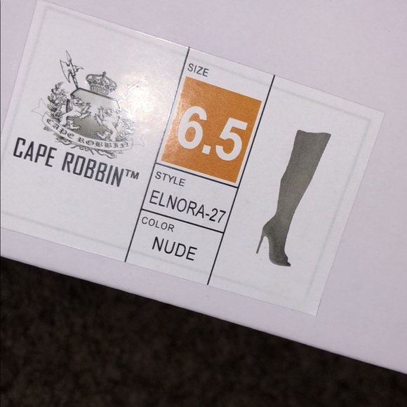 Cape Robbin - Picture 2 of 2